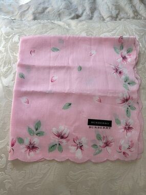 7038. Burberry Pink Floral Cotton Hankerchief / Twilly Approximately 19” x 19”